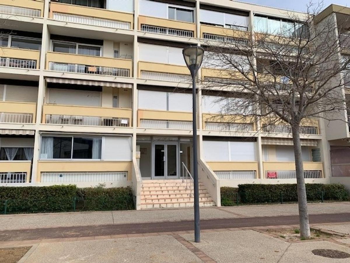 Appartement Climatise Avec Balcon, Parking Prive, Wifi - Proche Thermes Et Etang - Fr-1-503-23 Баларук-ле-Бен Экстерьер фото